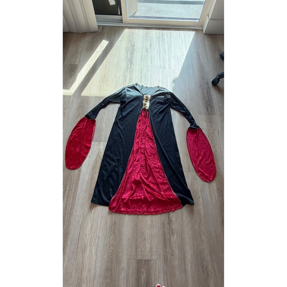 Medieval Renaissance Gown Black Red Gothic Costume Bell Sleeve Dress